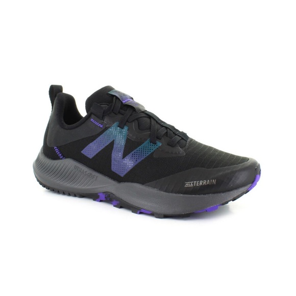 New Balance Shoes - New Balance Women’s  WTNTRMB4 trail Running Shoes size 7.5 B